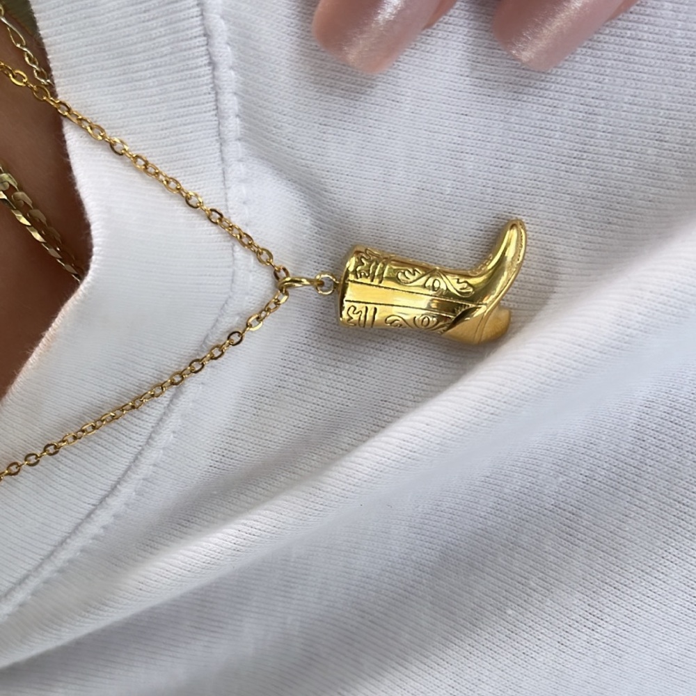 NWT Cowboy boot necklace